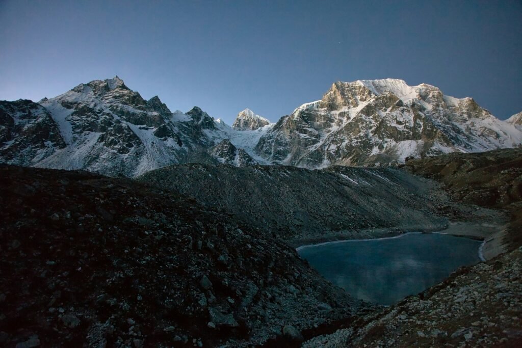 8 Mountains trek in Nepal